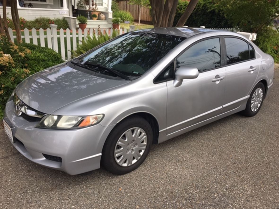 2011 Honda Civic for sale by owner in Saratoga