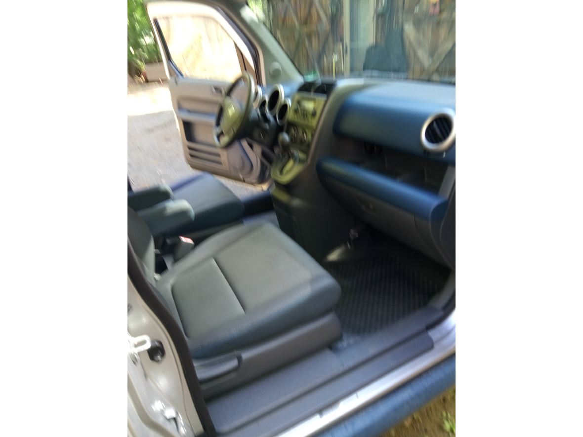 2006 Honda Element for sale by owner in Westfield