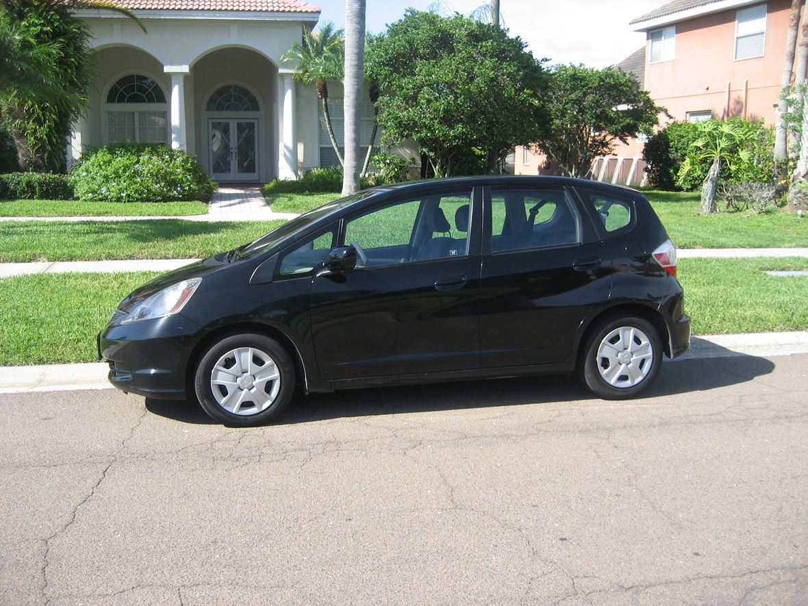 2013 Honda FIT for sale by owner in Tampa