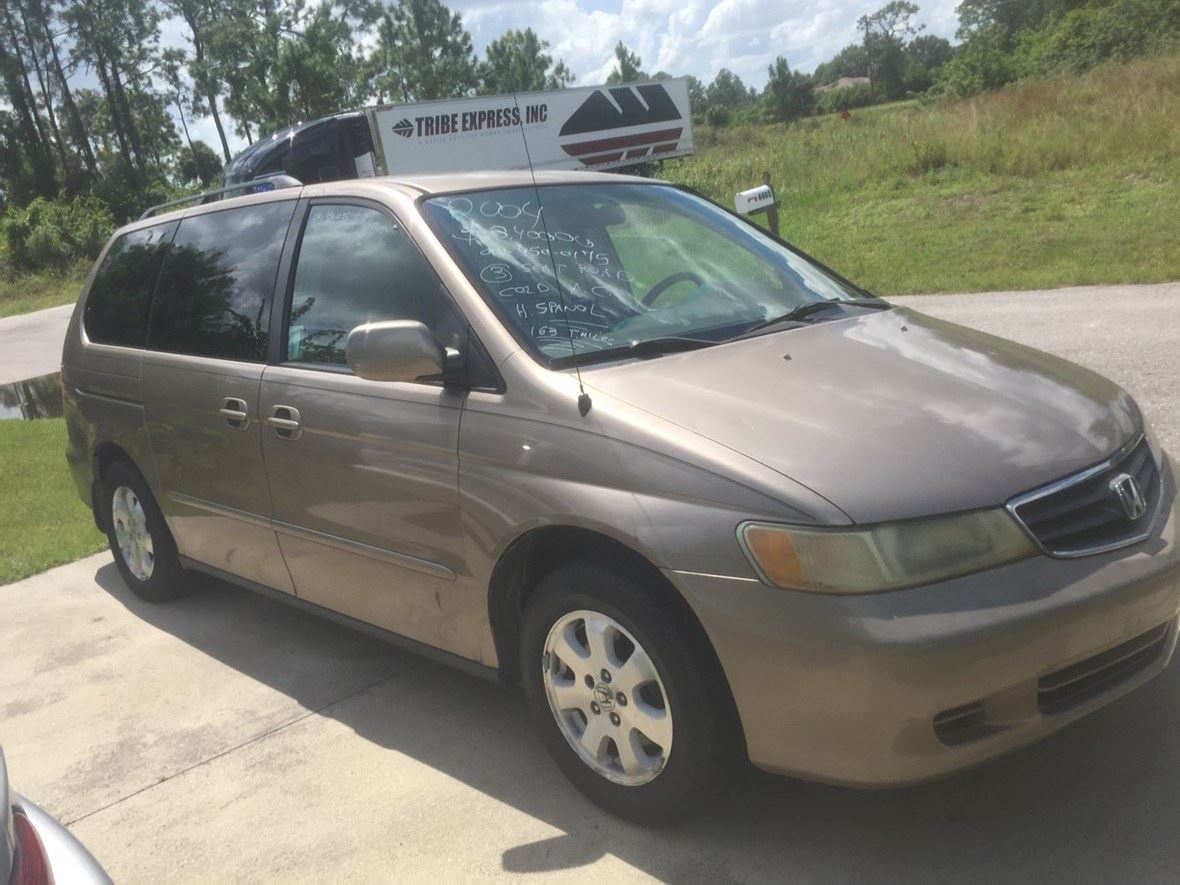 2004 Honda Odyssey for sale by owner in Lehigh Acres