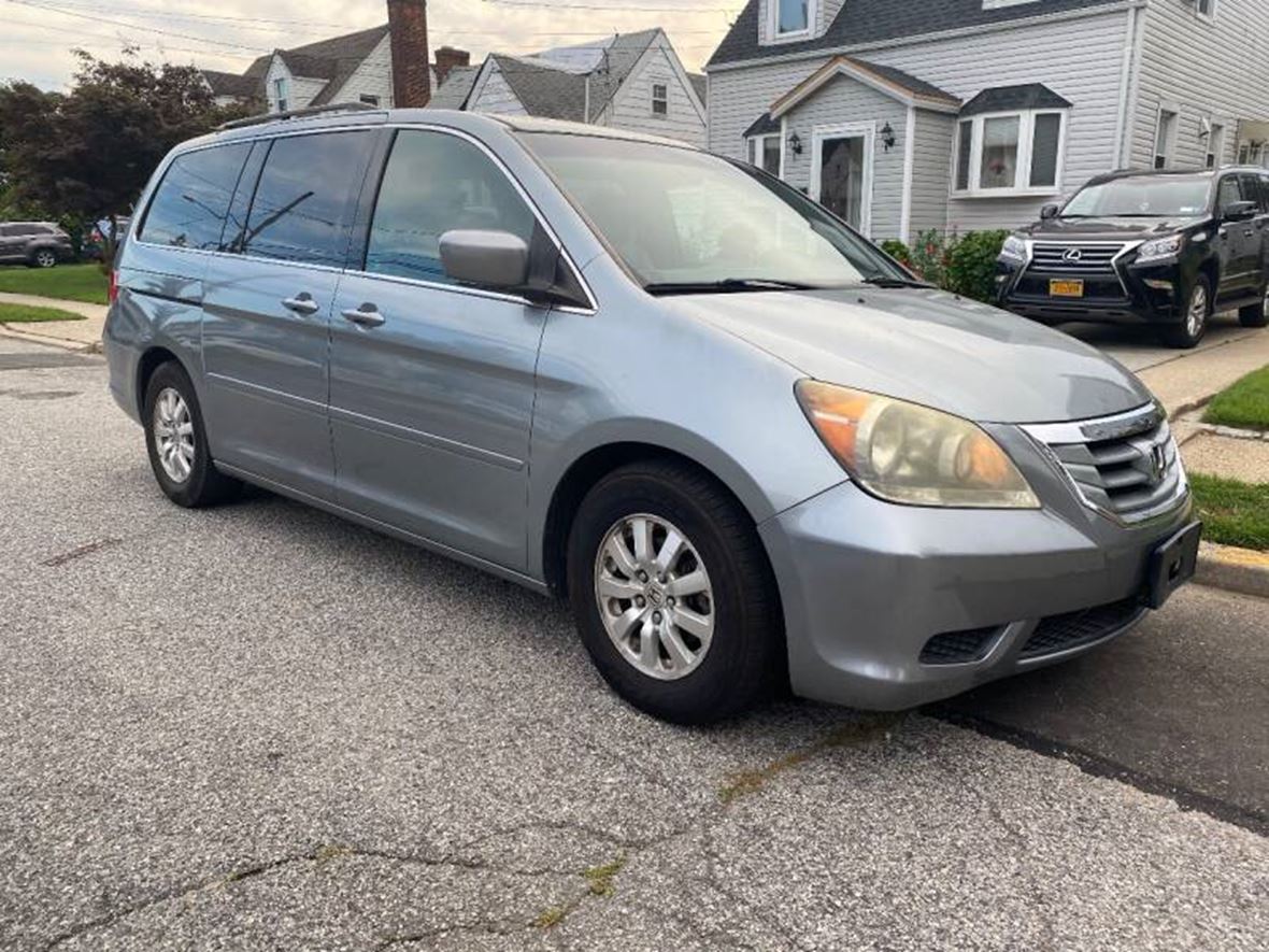 2008 Honda Odyssey for sale by owner in Baldwin Place