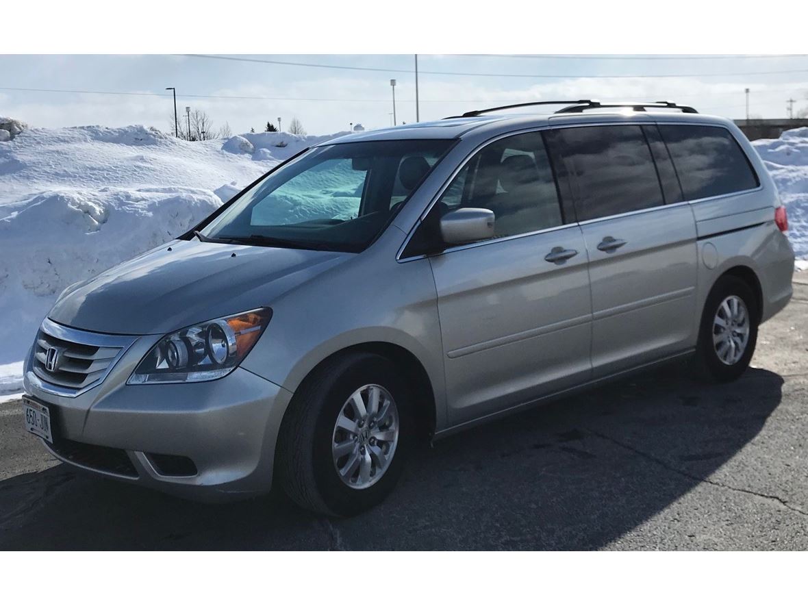 2009 Honda Odyssey for sale by owner in Neenah