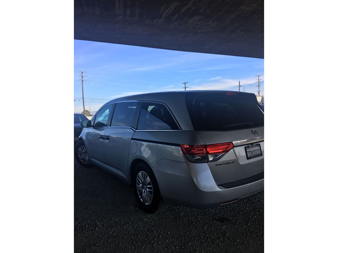 2014 Honda Odyssey for sale by owner in Cerritos