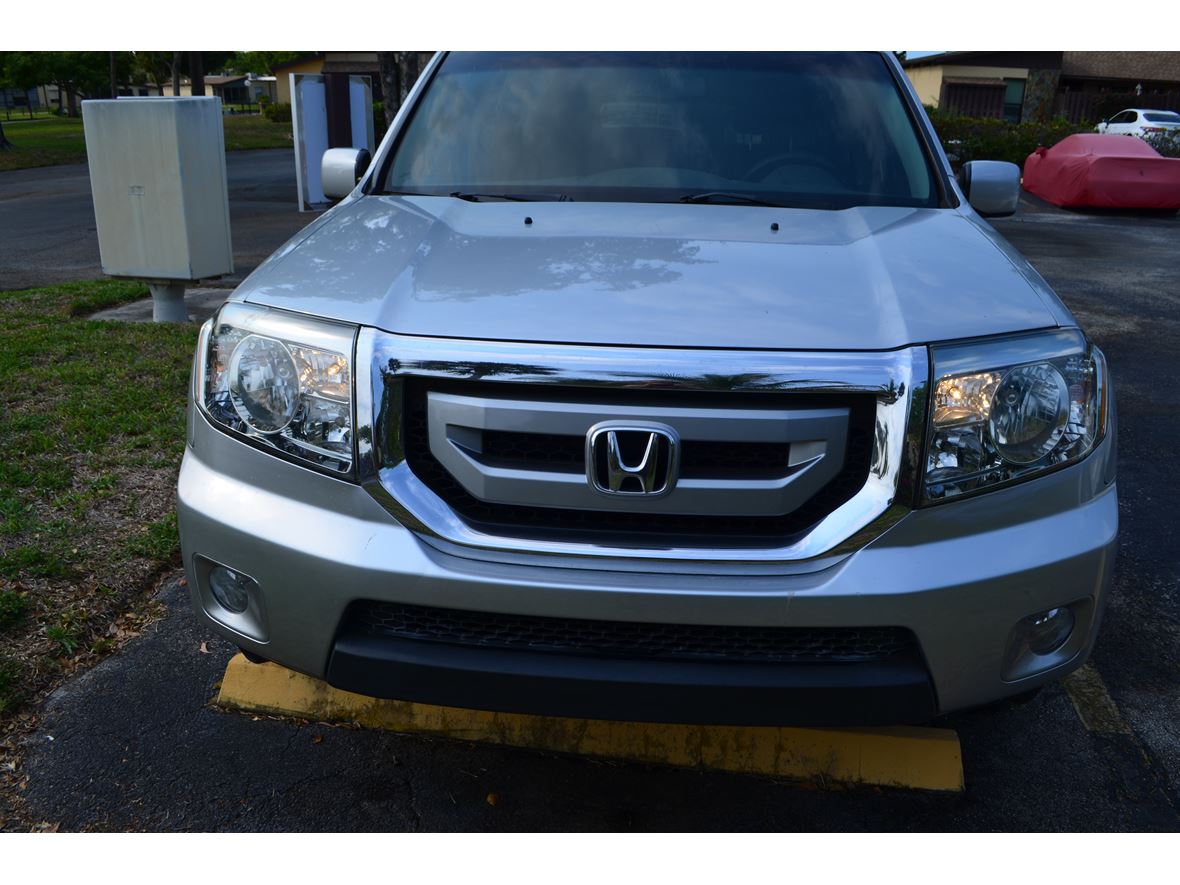 2011 Honda Pilot for sale by owner in Hollywood