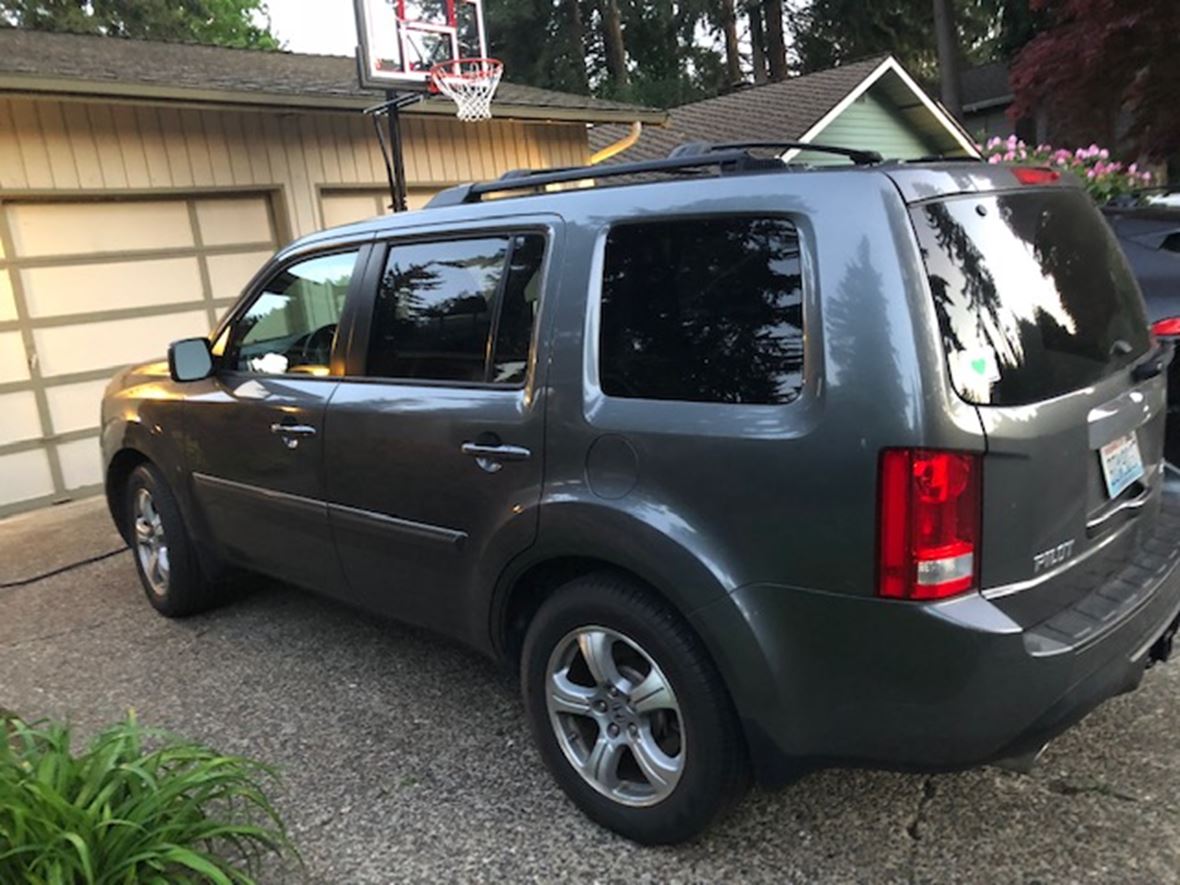 2012 Honda Pilot for sale by owner in Bothell