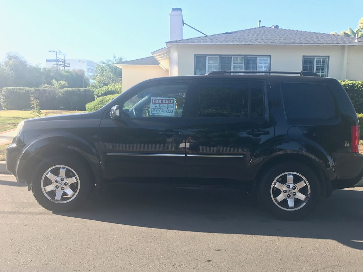 2009 Honda Pilot Touring for sale by owner in Van Nuys