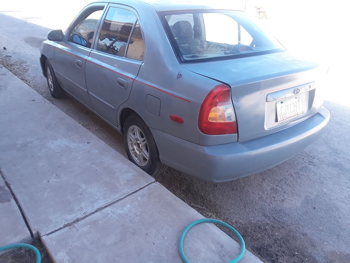 2000 Hyundai Accent for sale by owner in Tucson