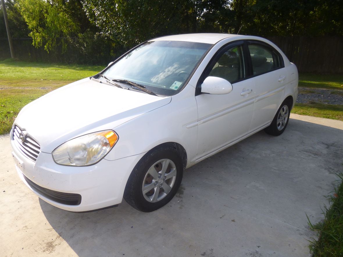 2008 Hyundai Accent for sale by owner in Church Point