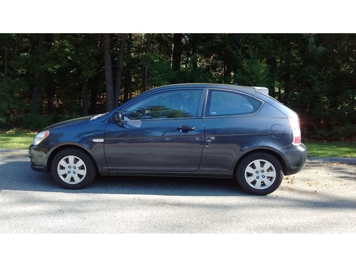 2011 Hyundai Accent for sale by owner in Merrimack