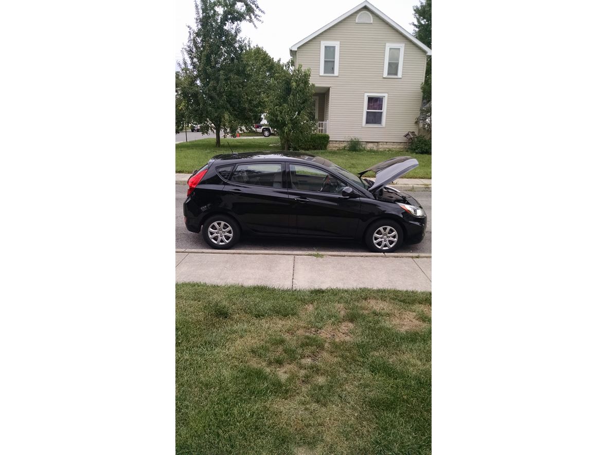 2012 Hyundai Accent for sale by owner in Findlay