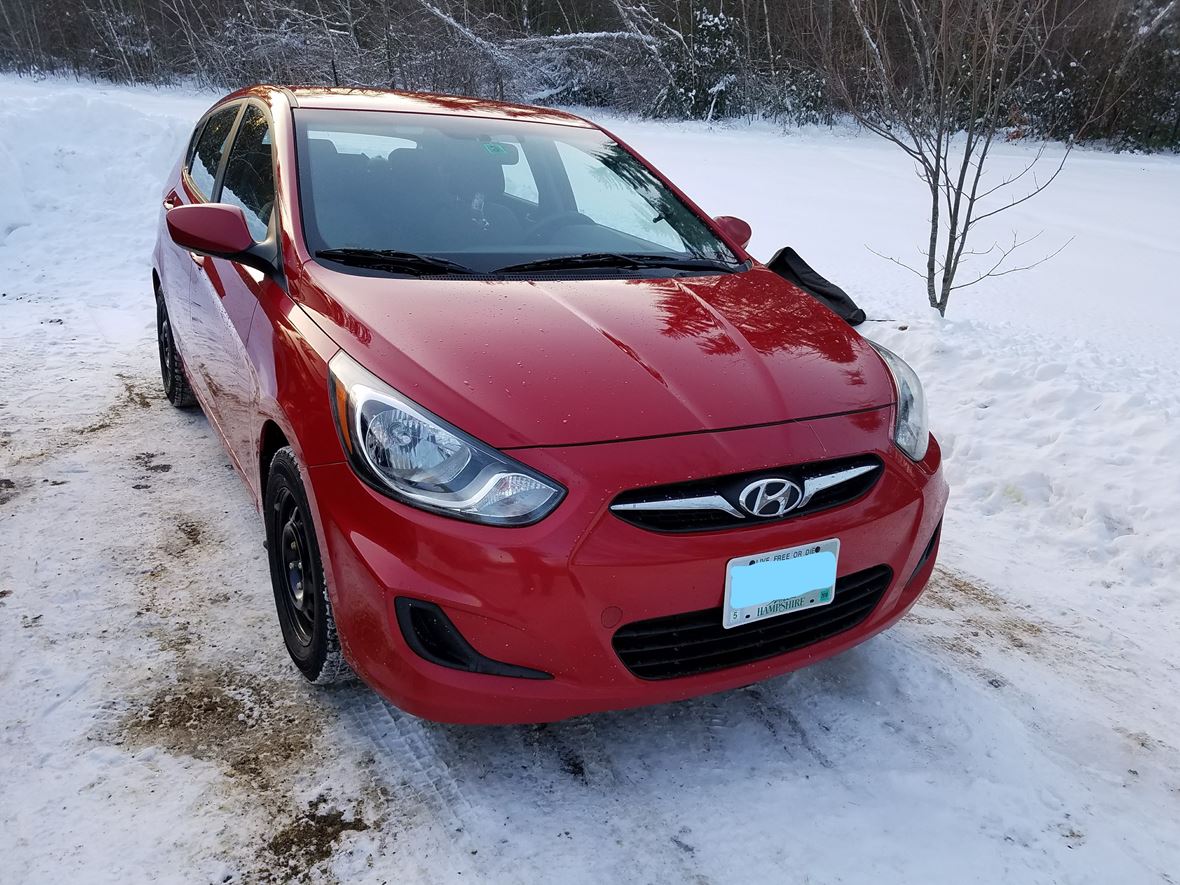 2012 Hyundai Accent for sale by owner in Somersworth