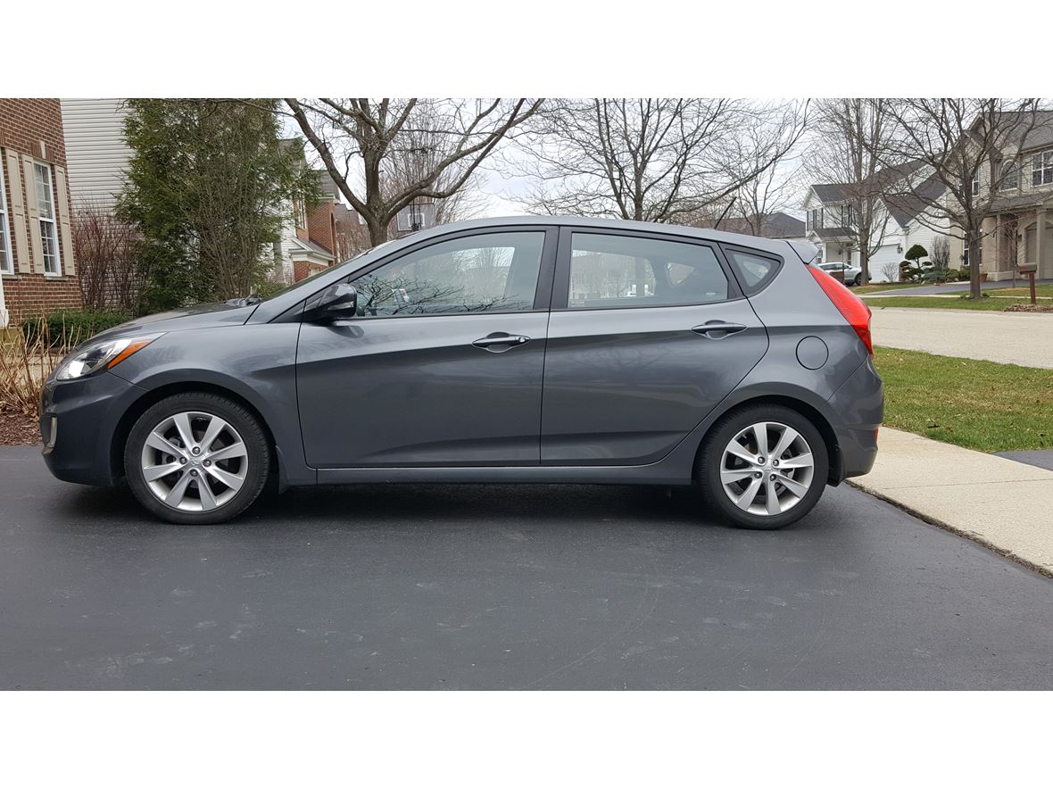 2013 Hyundai Accent for sale by owner in Geneva