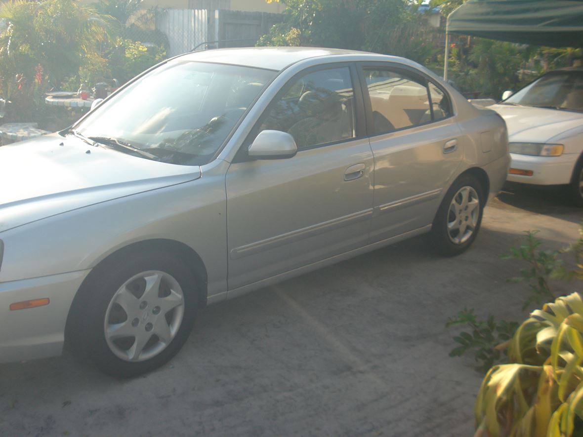 2005 Hyundai Elantra for sale by owner in Miami