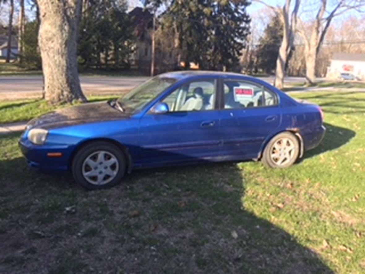 2005 Hyundai Elantra for sale by owner in Hart