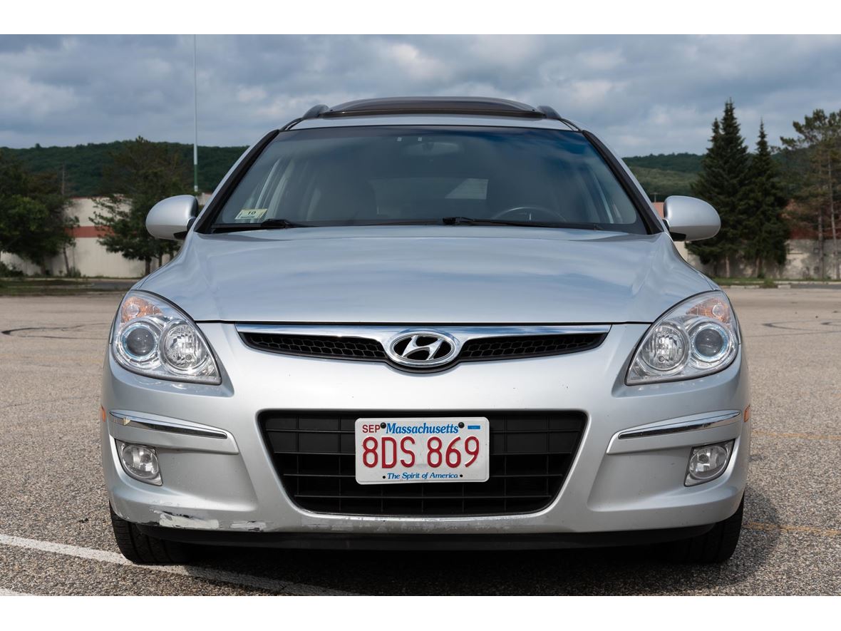 2010 Hyundai Elantra Touring se for sale by owner in Greenville