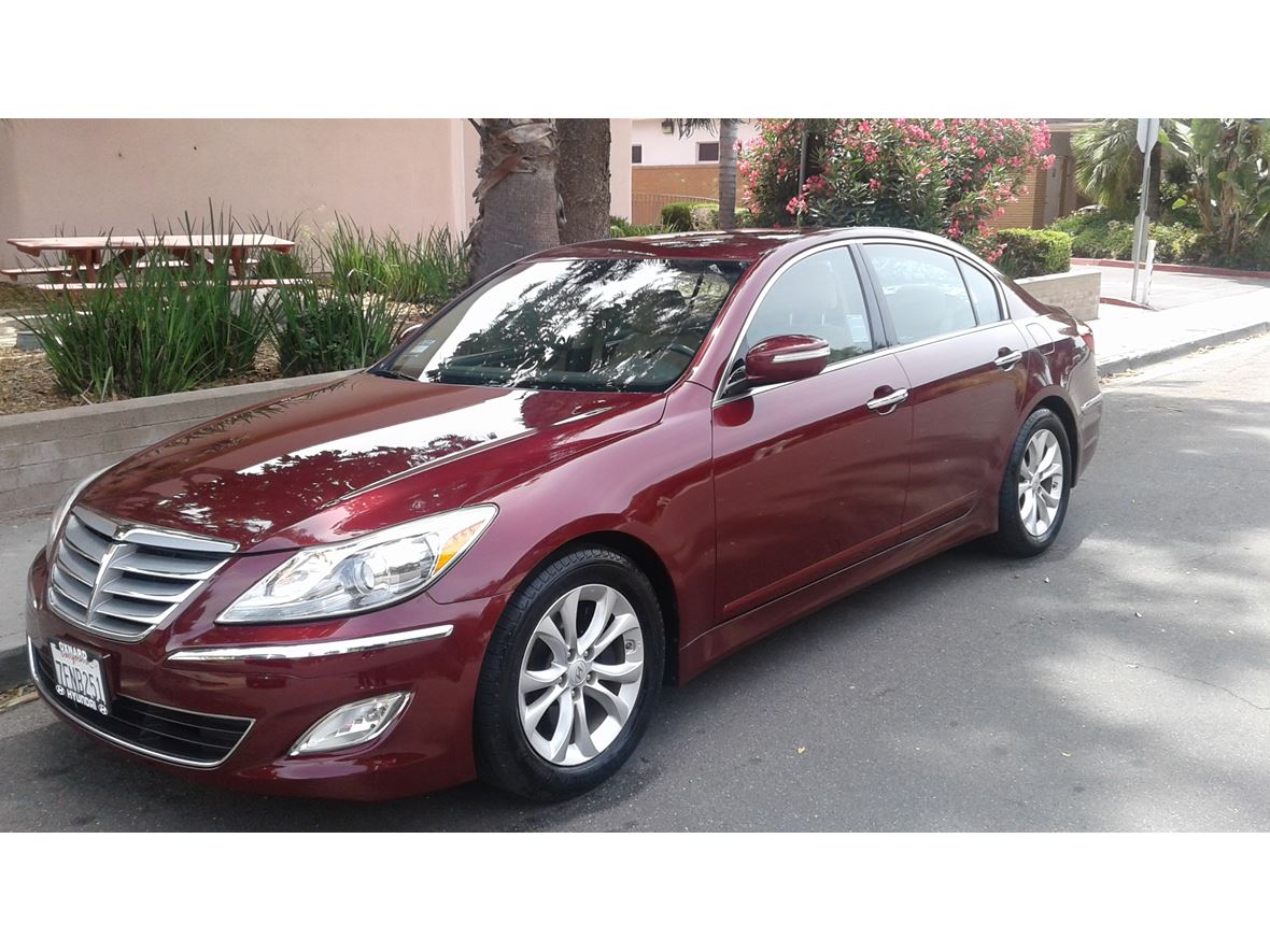 2013 Hyundai Genesis for Sale by Owner in Goleta, CA 93117