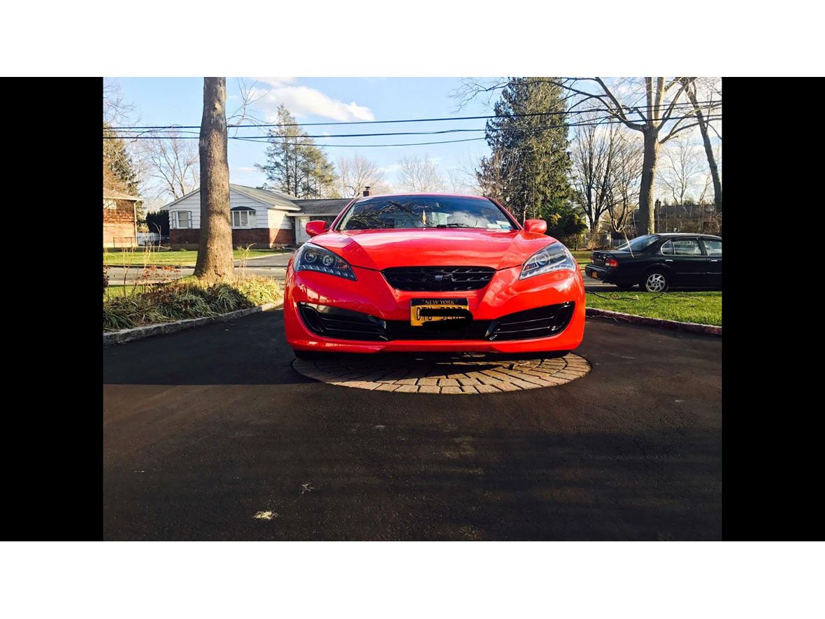 2010 Hyundai Genesis Coupe for sale by owner in East Northport