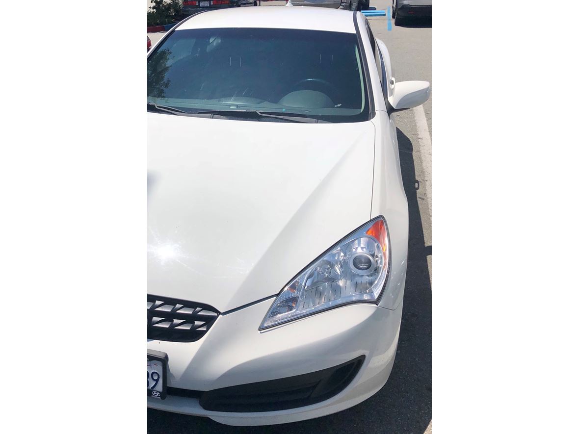 2011 Hyundai Genesis Coupe for sale by owner in San Martin