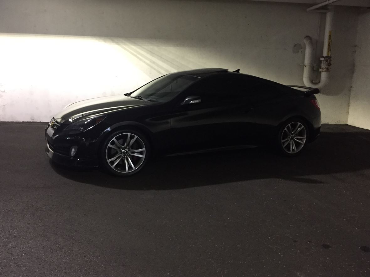 2012 Hyundai Genesis Coupe for sale by owner in Riverdale