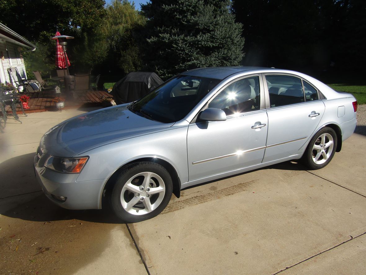 2008 Hyundai Sonata for sale by owner in West Bend