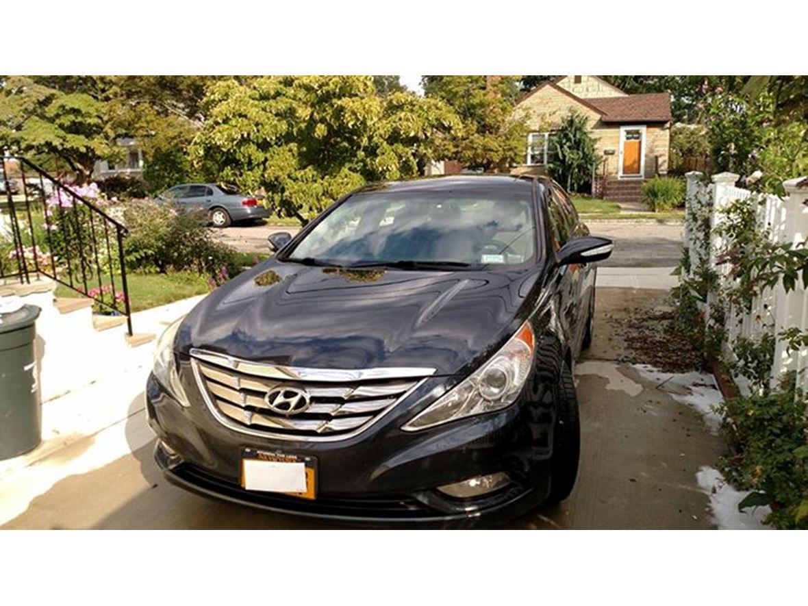 2011 Hyundai Sonata for sale by owner in Bellmore