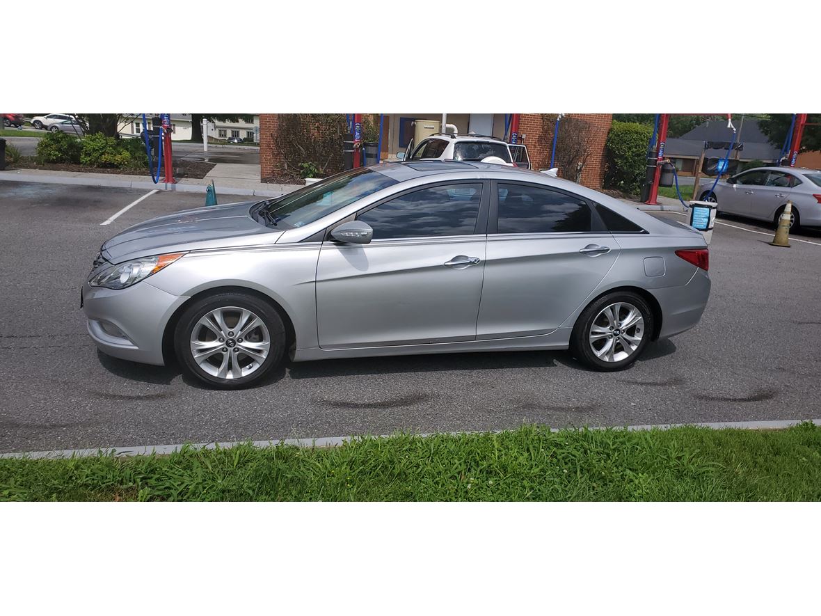 2011 Hyundai Sonata limited for sale by owner in Roanoke