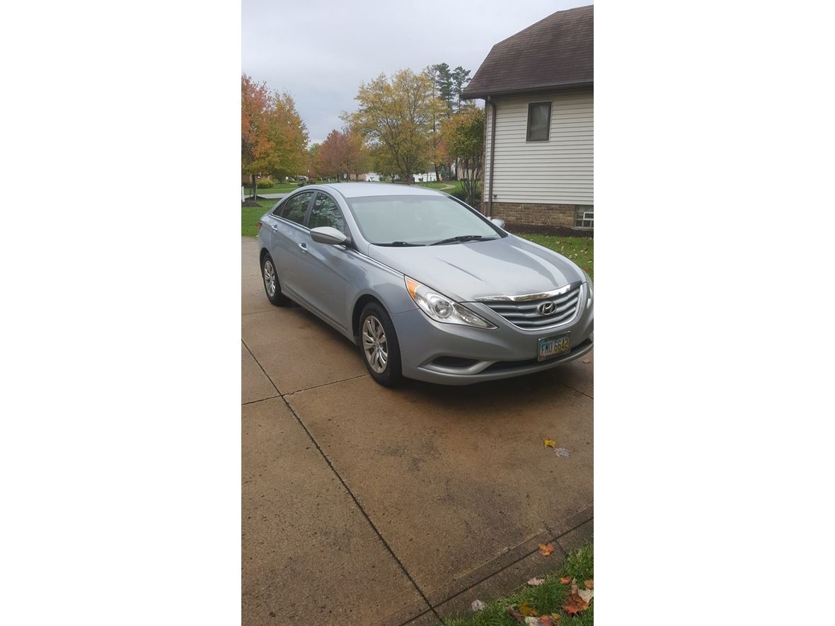 2012 Hyundai Sonata for sale by owner in Broadview Heights