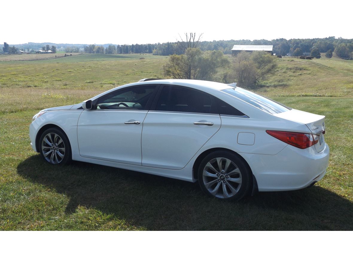 2013 Hyundai Sonata for sale by owner in Vine Grove