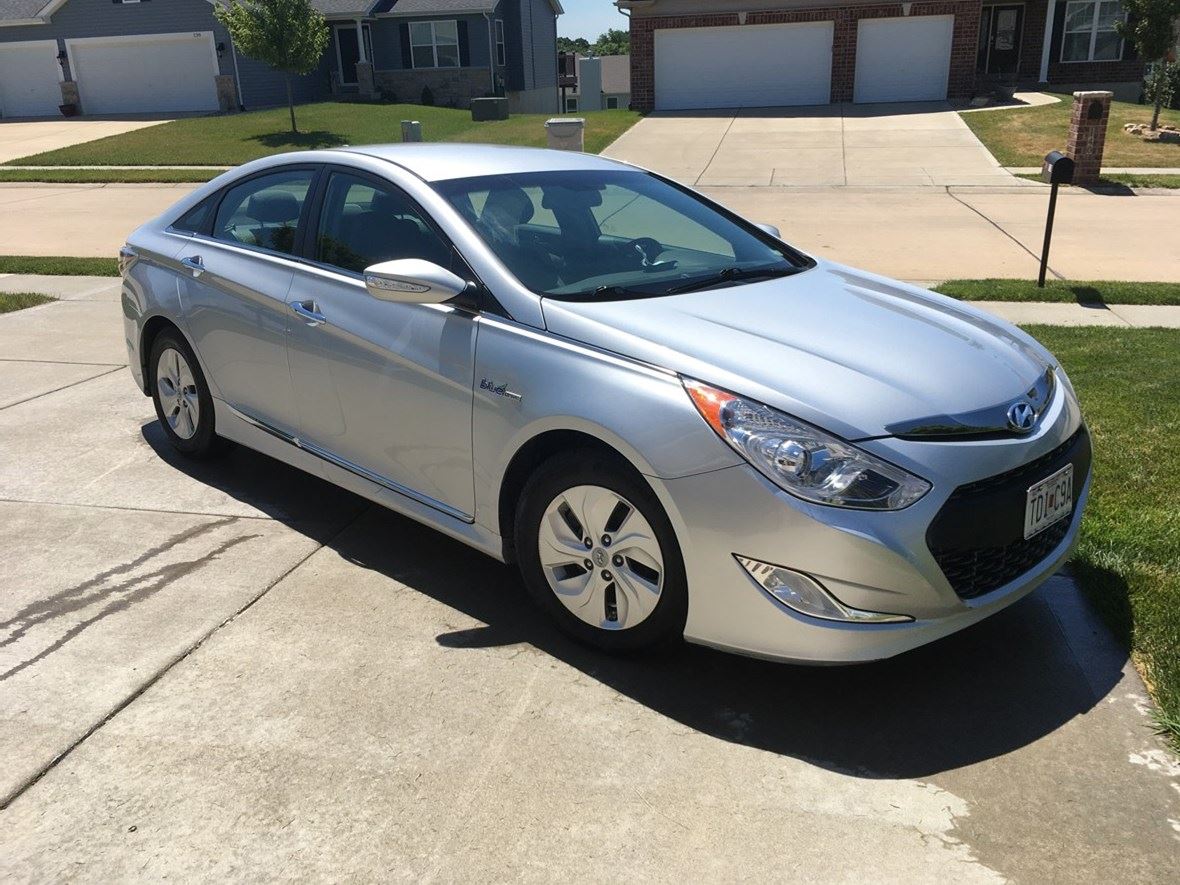 2013 Hyundai Sonata Hybrid Private Car Sale in O Fallon, MO 63366