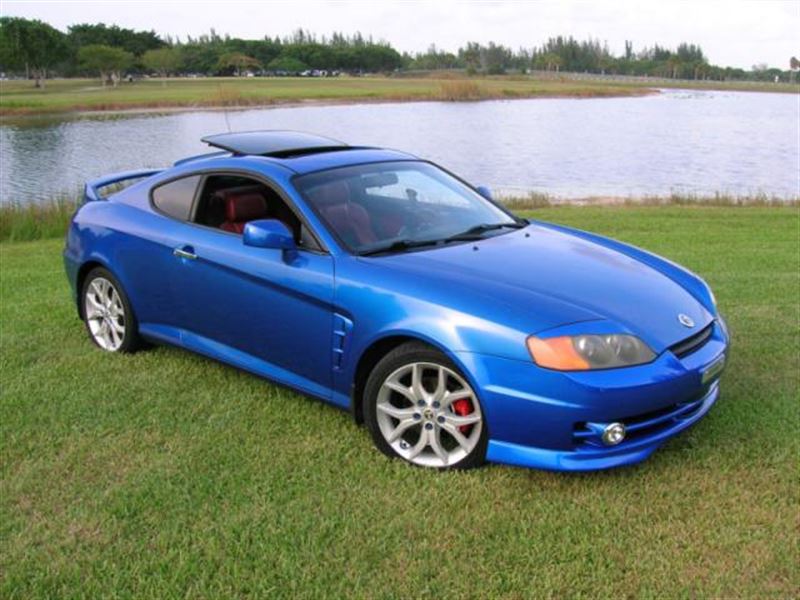 2004 Hyundai Tiburon for sale by owner in VERO BEACH