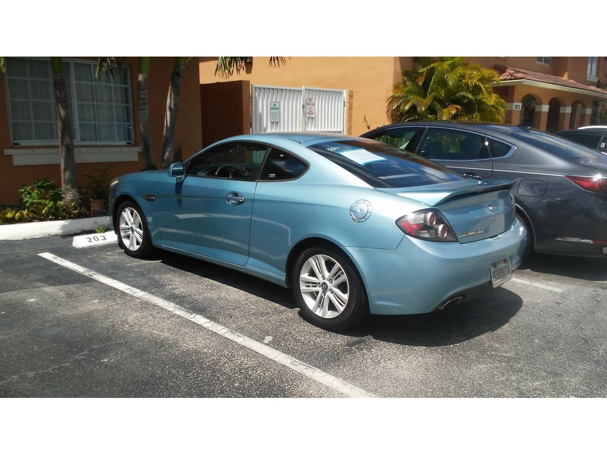 2007 Hyundai Tiburon for sale by owner in Hialeah