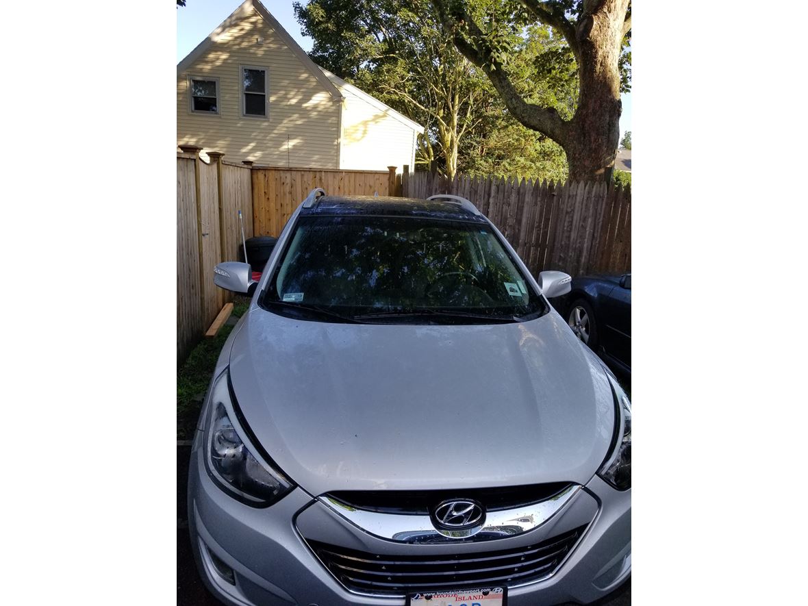 2015 Hyundai Tucson for sale by owner in Newport
