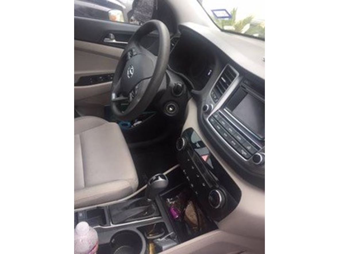 2016 Hyundai Tucson for sale by owner in Houston