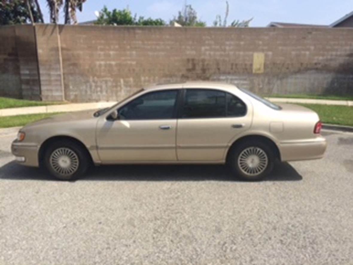 1998 Infiniti I30 for sale by owner in West Covina