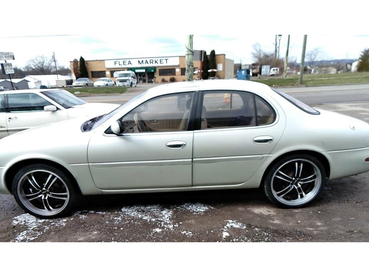 1995 Infiniti J30 for sale by owner in Cincinnati