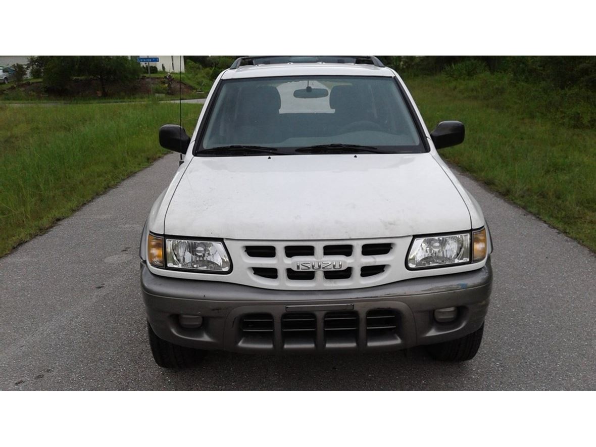 2002 Isuzu Rodeo for sale by owner in Lehigh Acres