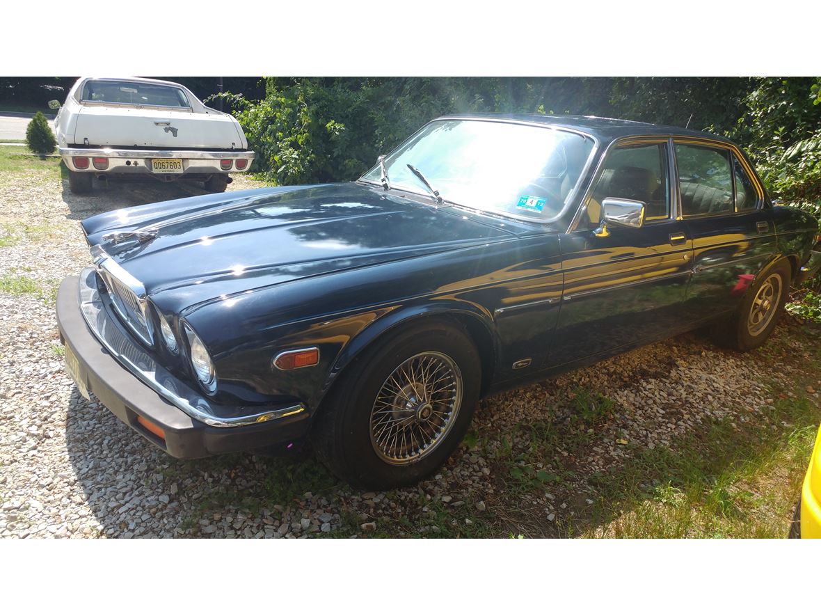 1987 Jaguar XJ6 for sale by owner in Woodbury