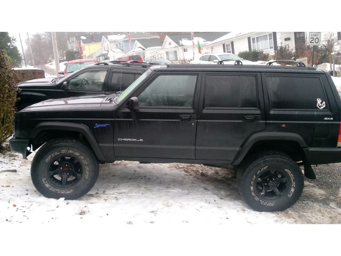1997 Jeep Cherokee for sale by owner in East Liverpool