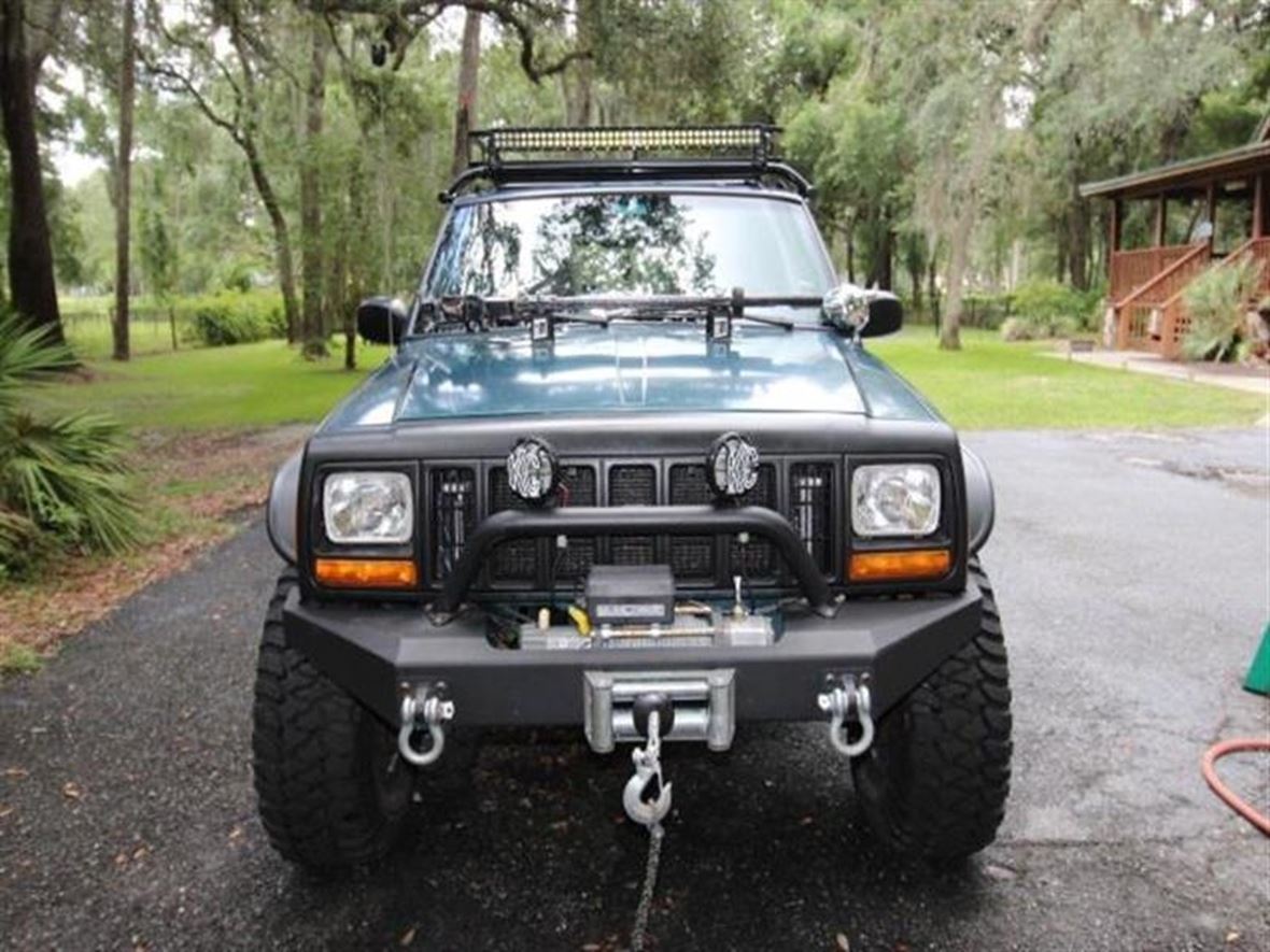 1998 Jeep Cherokee for sale by owner in Tampa