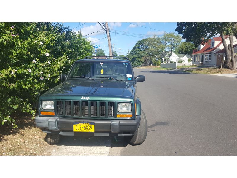 2001 Jeep Cherokee for sale by owner in Bay Shore