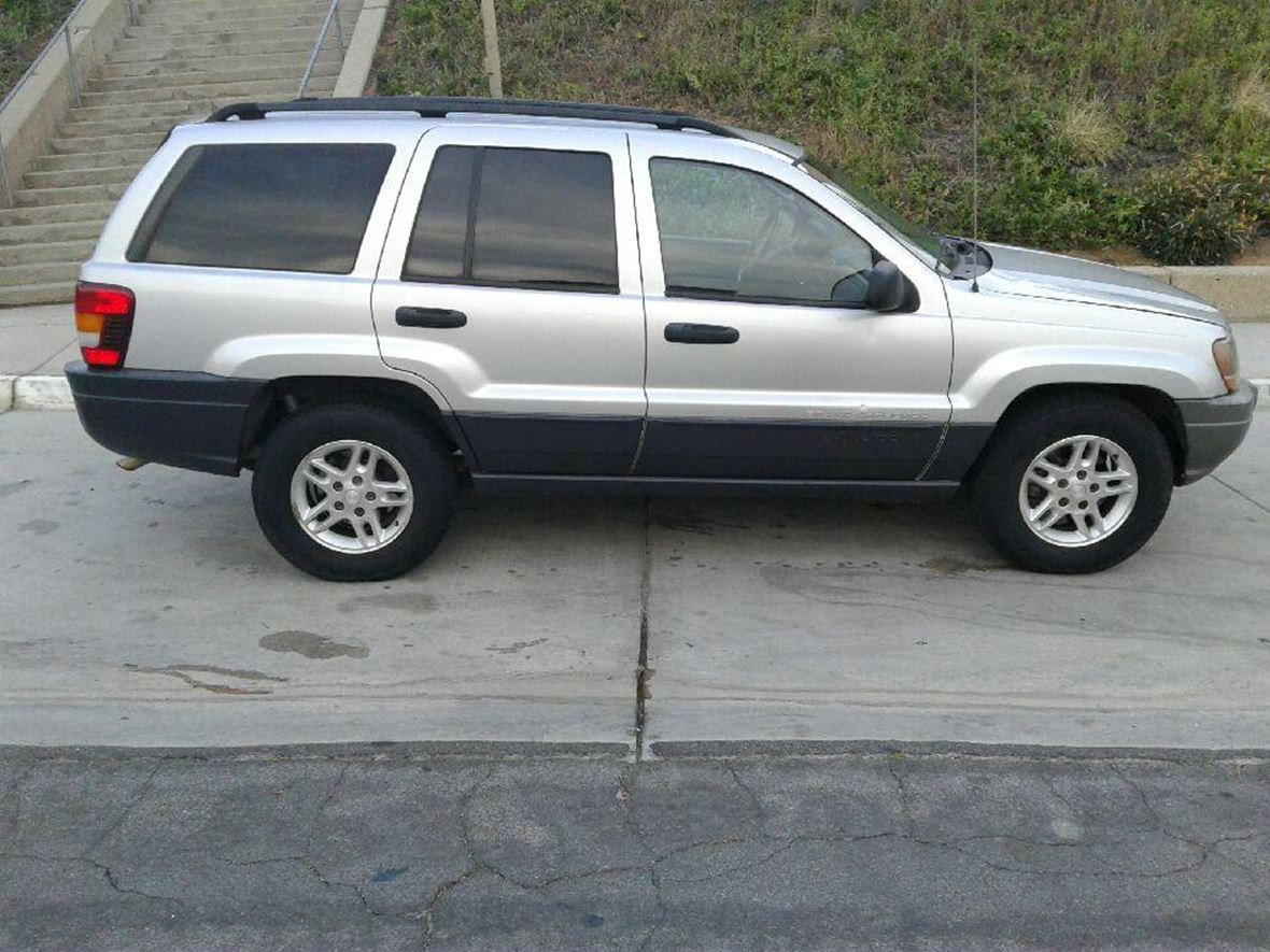 2004 Jeep Cherokee for sale by owner in Moreno Valley