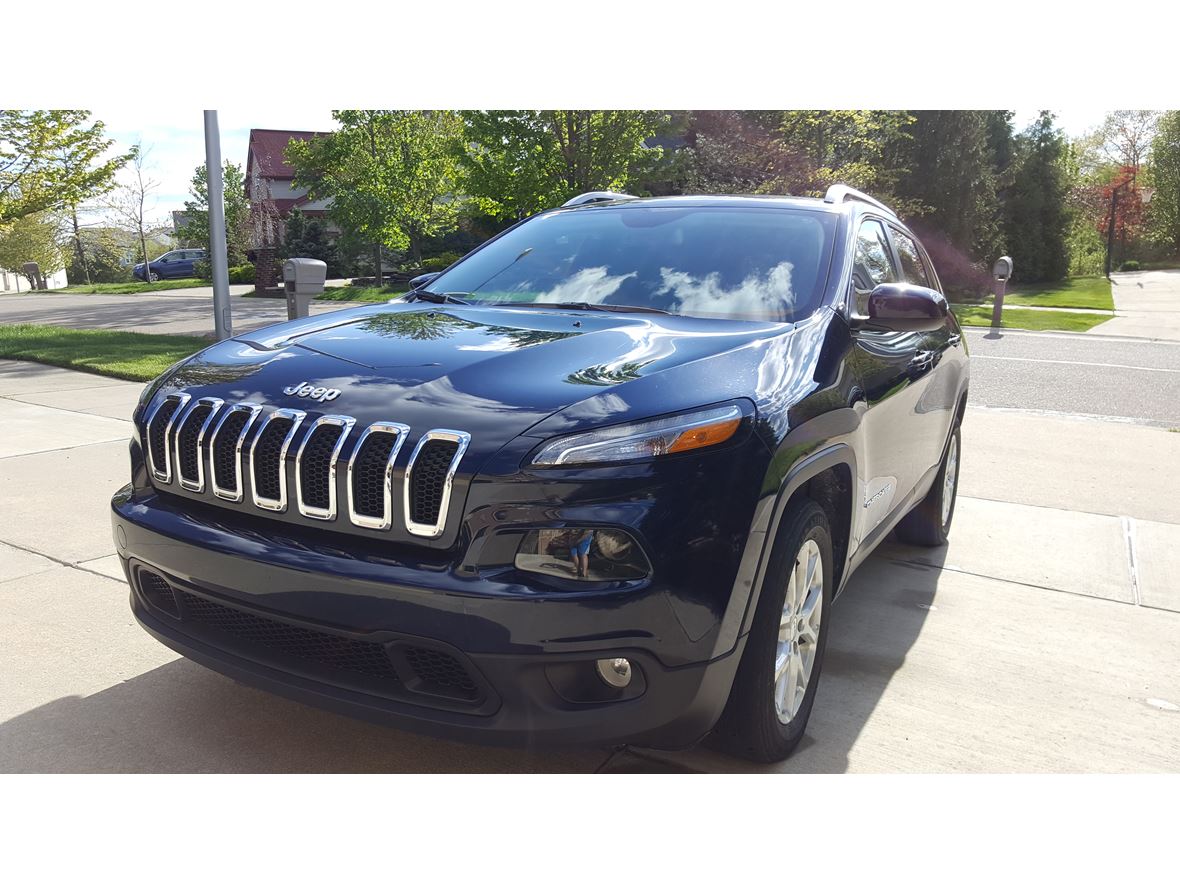 2014 Jeep Cherokee Latitude for sale by owner in Ann Arbor