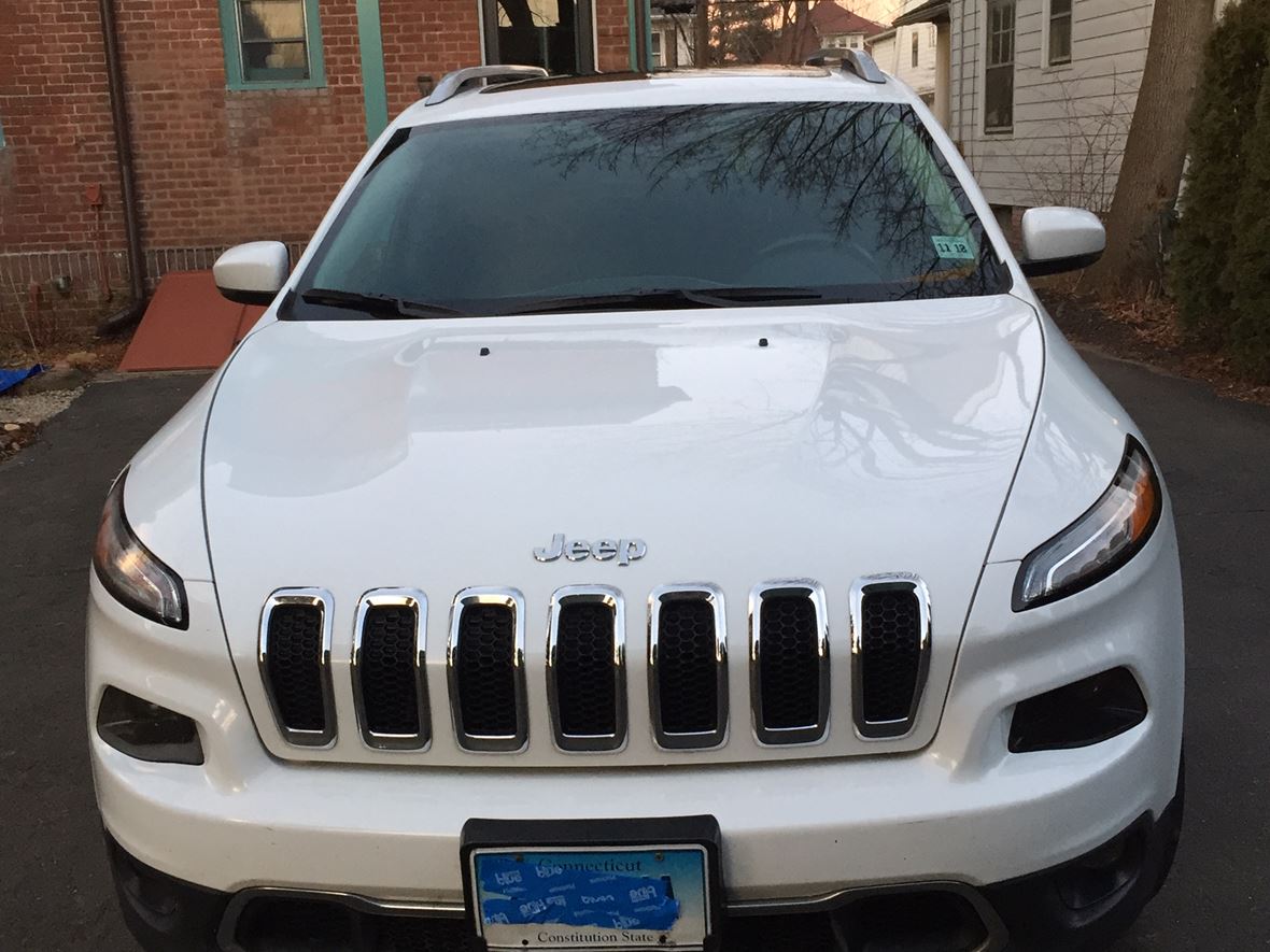 2014 Jeep Cherokee Limited for sale by owner in New Haven