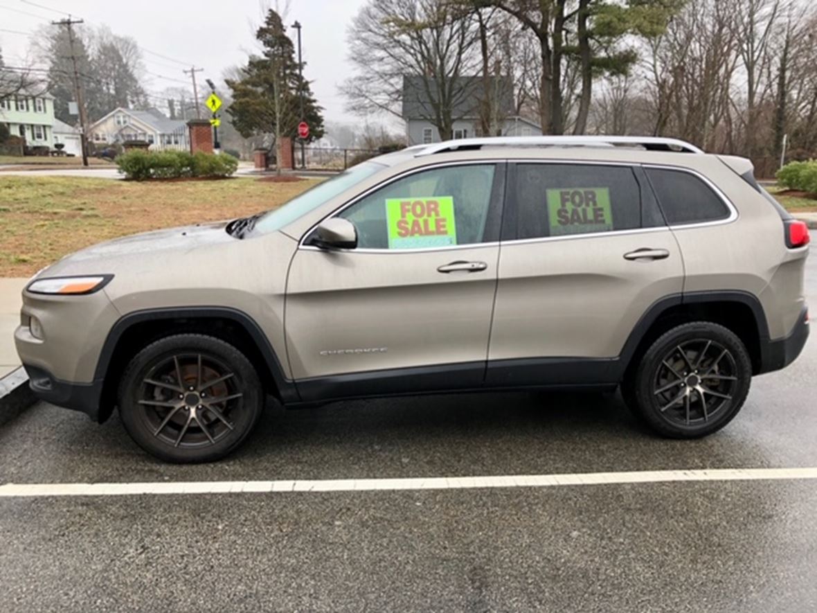 2016 Jeep Cherokee for sale by owner in East Weymouth