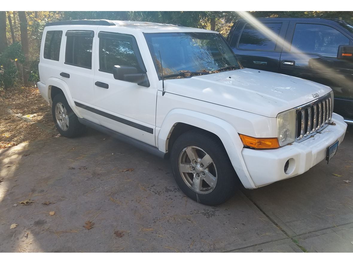 2006 Jeep Commander for sale by owner in Cromwell
