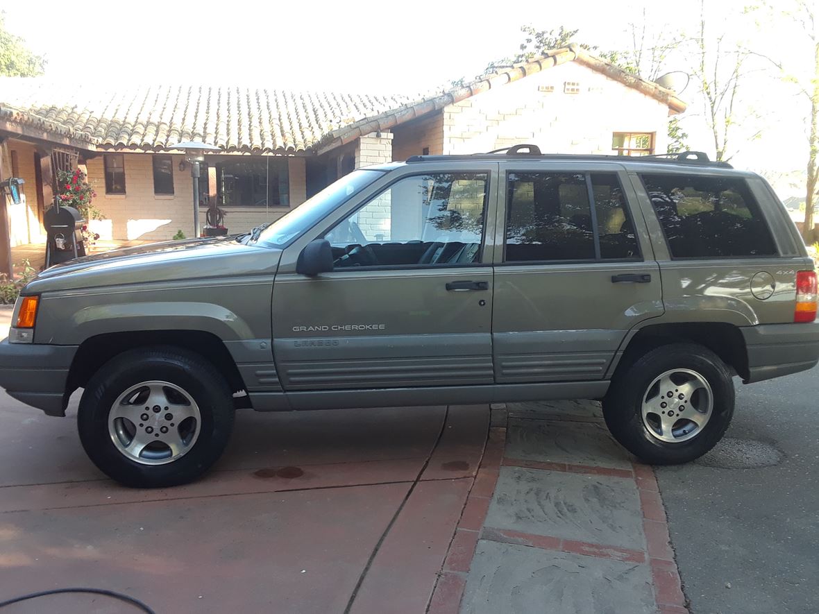 1977 Jeep Grand Cherokee for sale by owner in Pleasanton