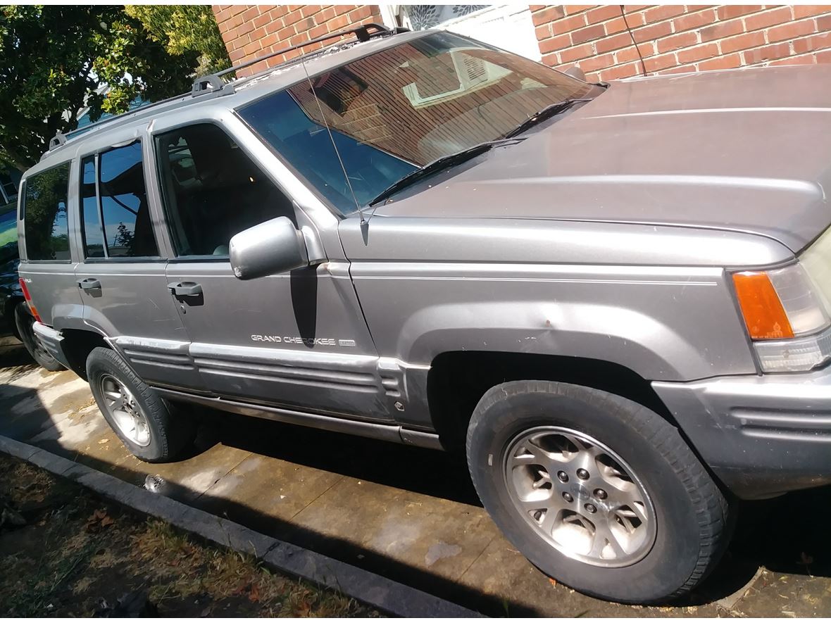 1997 Jeep Grand Cherokee for sale by owner in Stockton