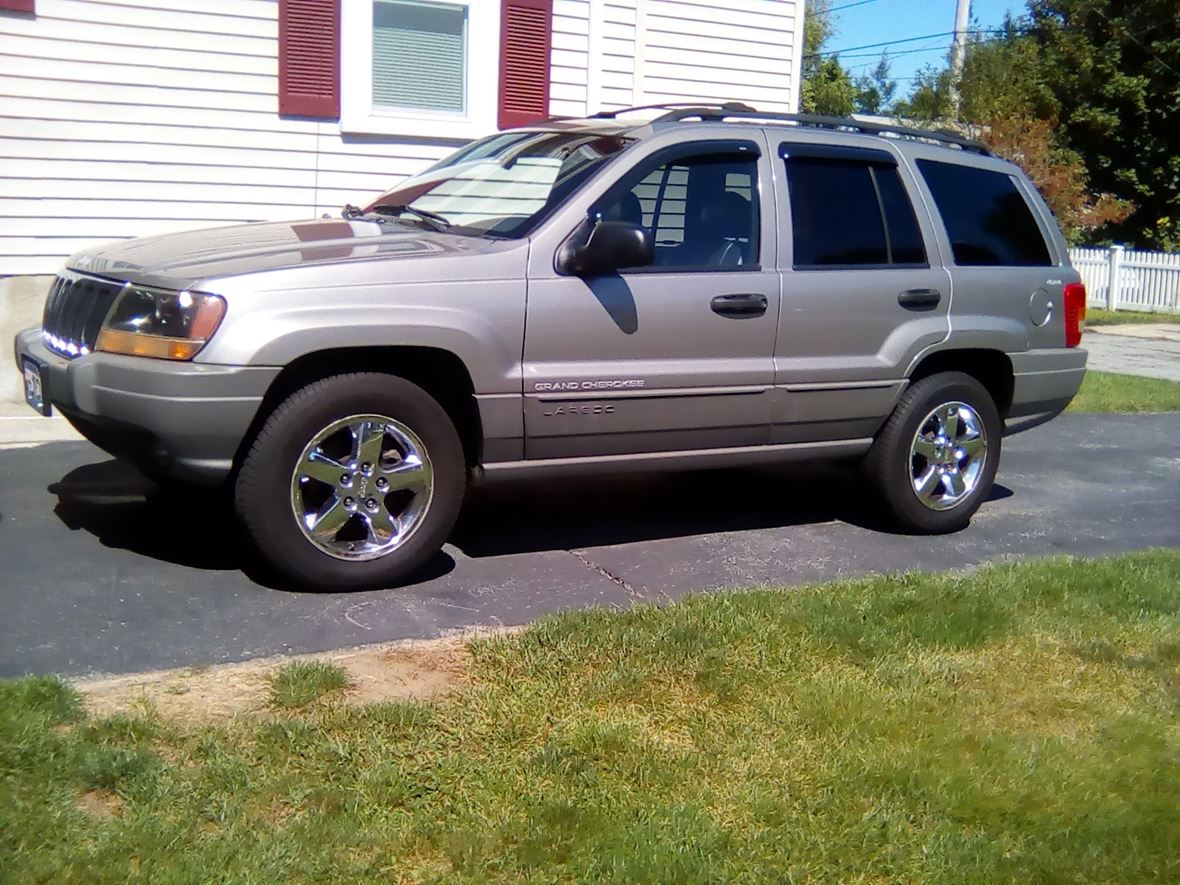 1999 Jeep Grand Cherokee for sale by owner in New Bedford