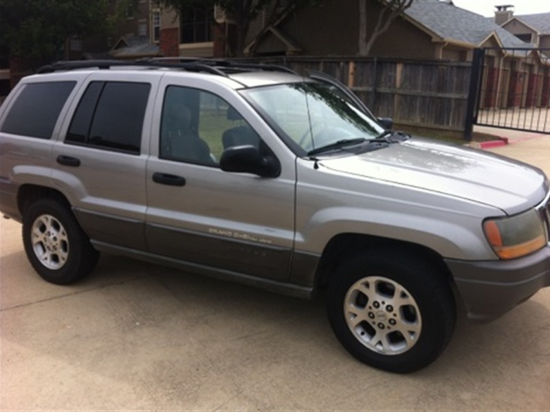 2000 Jeep Grand Cherokee for sale by owner in LEWISVILLE
