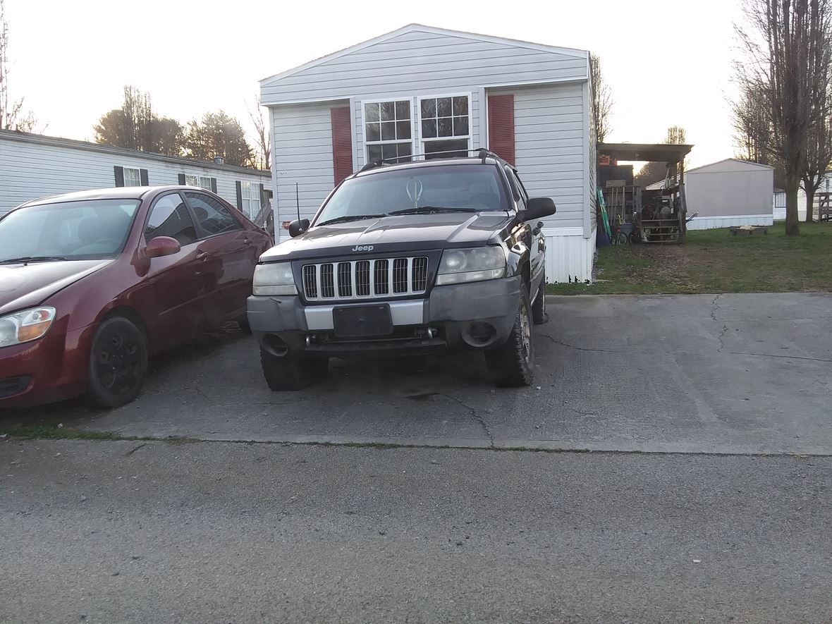 2004 Jeep Grand Cherokee for sale by owner in Sevierville